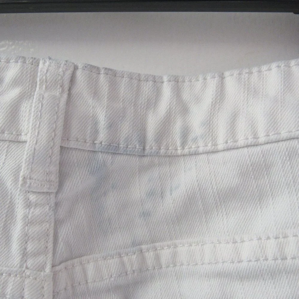 Liz Claiborne White Jeans Size 10 - Picture 7 of 16
